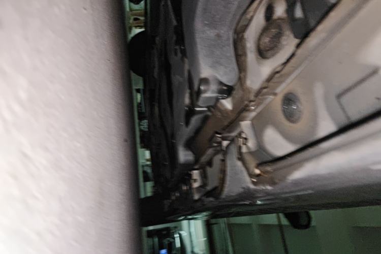 Used Toyota Avalon 2019 Dual-Engine 2.5L XLE Prestige Version China VI Standard Chassis Rear Right