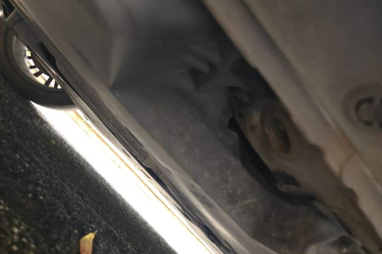Used Toyota Avalon 2019 2.5L Touring Premium Version China VI Standard Chassis Rear Right