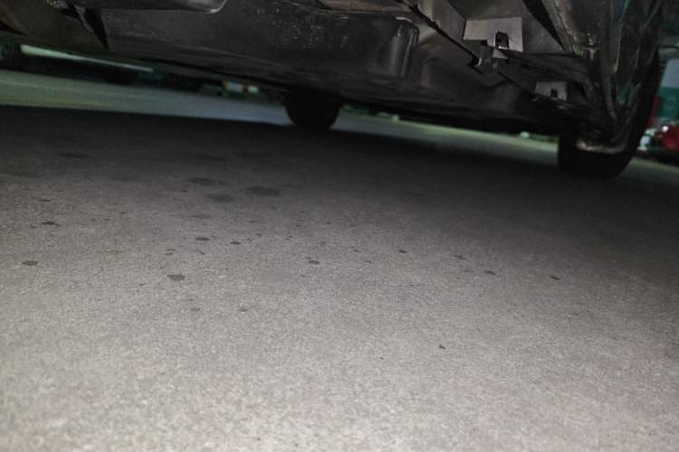Used Toyota Avalon 2019 Dual-Engine 2.5L XLE Prestige Version China VI Standard Chassis Rear Right