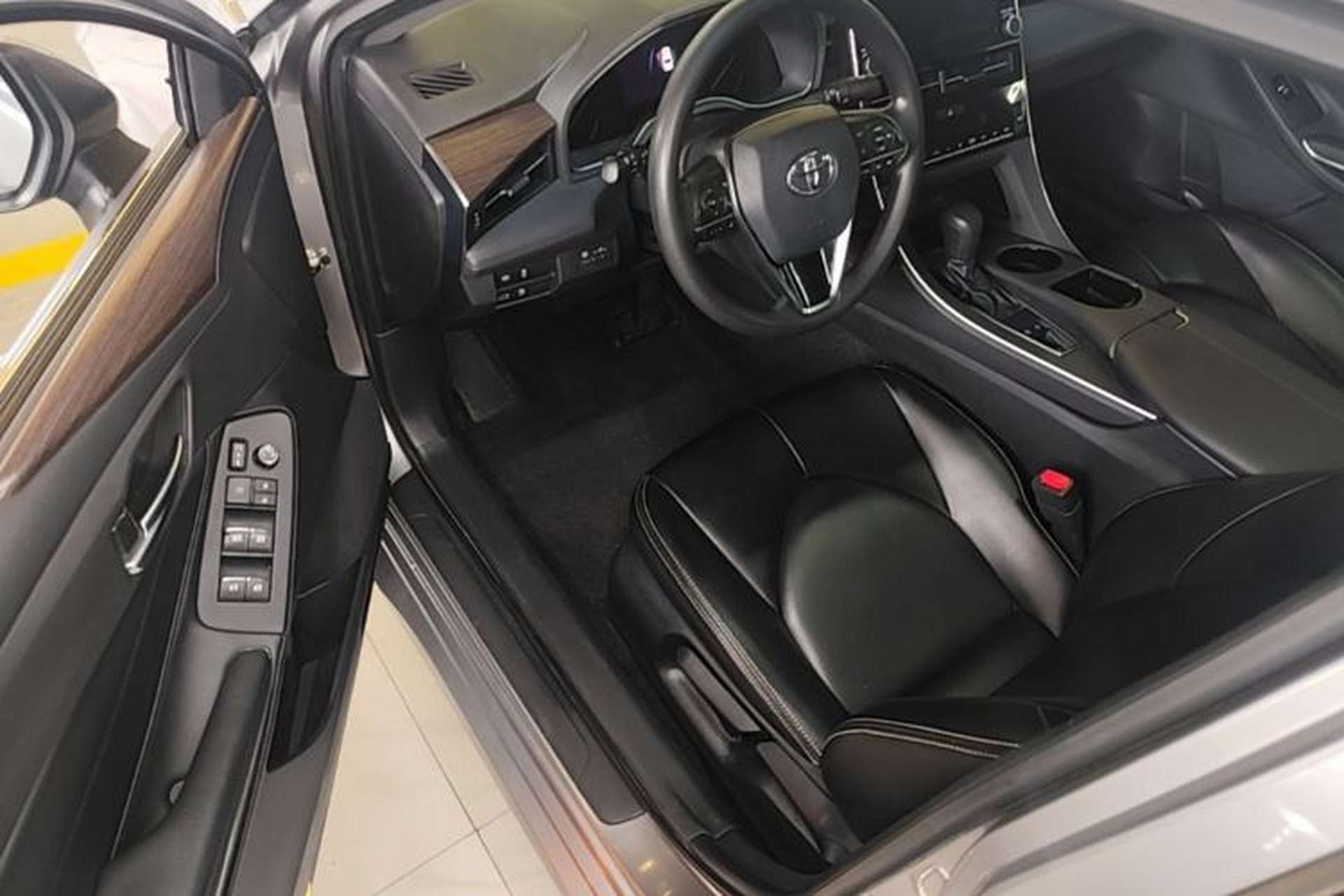 Used Toyota Avalon 2019 2.0L Ambition Edition China VI Driver Seat
