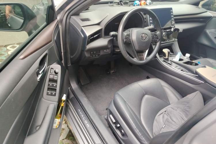 Used Toyota Avalon 2019 2.0L XLE Premium Edition China VI Driver Seat
