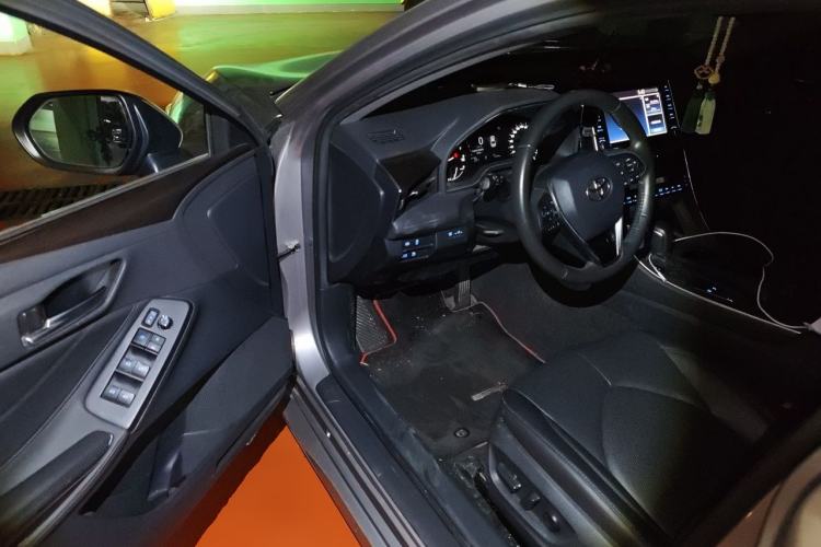 Used Toyota Avalon 2019 2.0L Luxury Edition China VI Standard Driver Seat