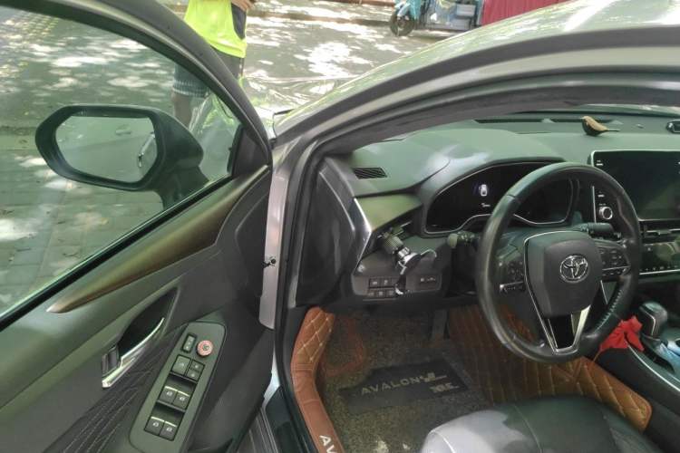 Used Toyota Avalon 2019 2.5L Touring Premium Version China V Standard Driver Seat