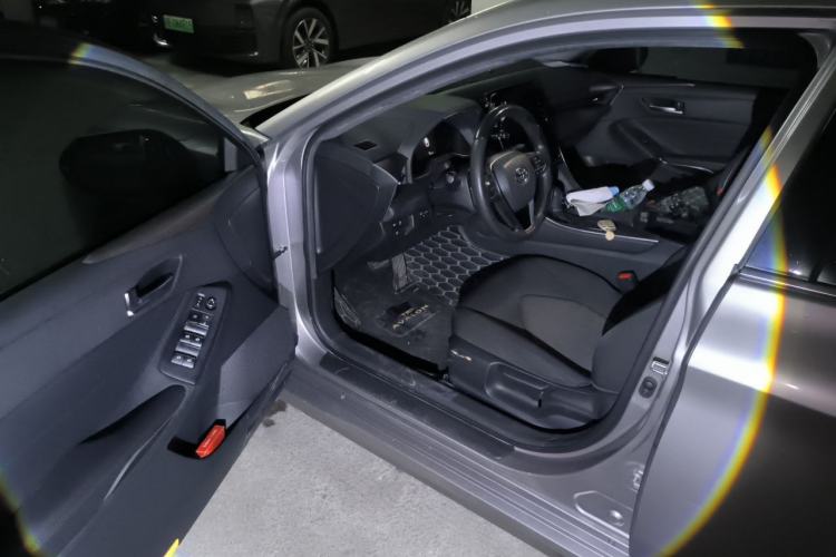Used Toyota Avalon 2019 2.5L Ambition Version China VI Standard Driver Seat