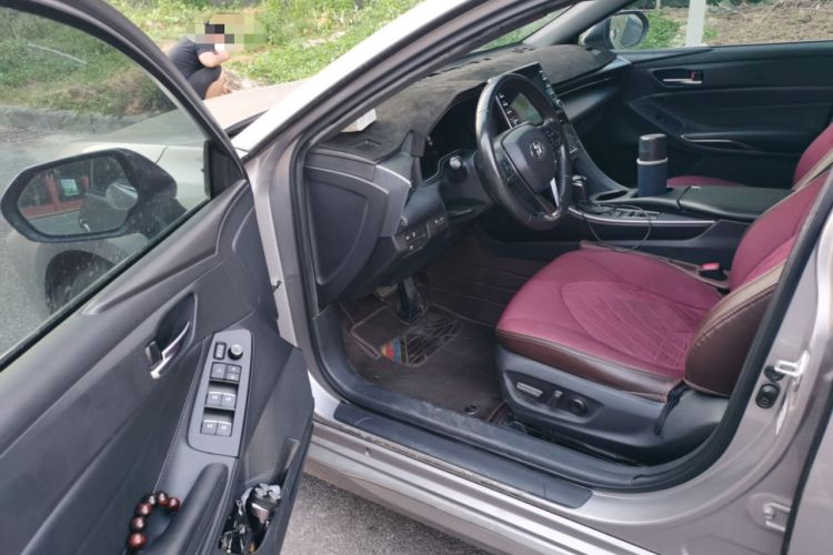 Used Toyota Avalon 2019 Dual-Engine 2.5L Luxury Edition China VI Standard Driver Seat