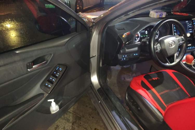 Used Toyota Avalon 2019 Dual-Engine 2.5L Luxury Edition China VI Standard Driver Seat
