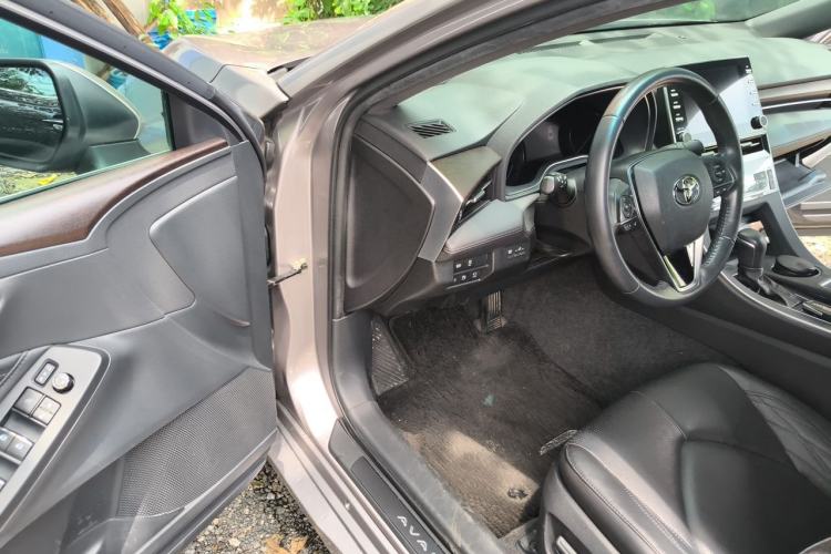 Used Toyota Avalon 2019 2.5L Touring Premium Version China V Standard Driver Seat