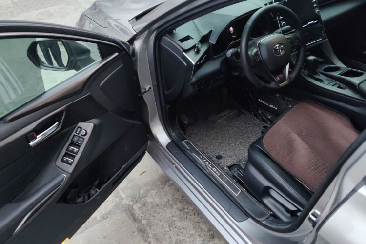 Used Toyota Avalon 2019 2.0L Ambition Edition China VI Driver Seat