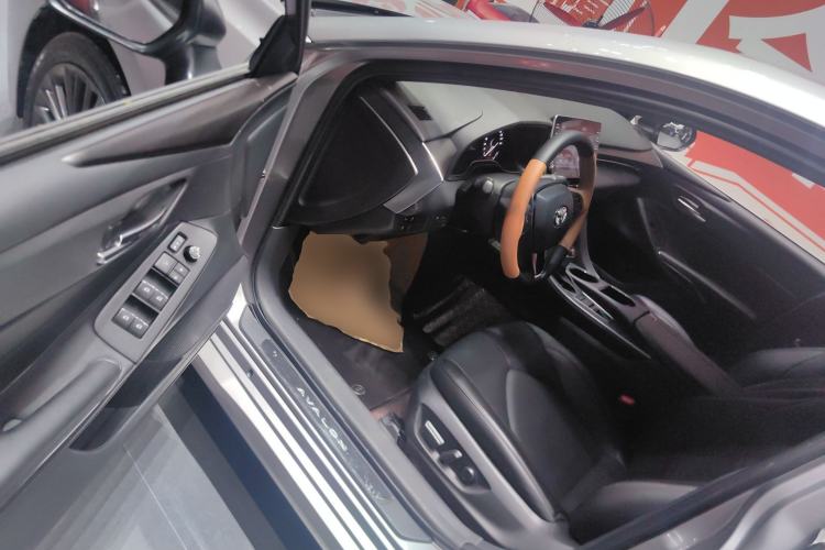 Used Toyota Avalon 2019 2.0L XLE Premium Edition China VI Driver Seat