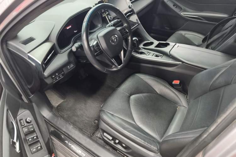 Used Toyota Avalon 2019 2.0L XLE Premium Edition China VI Driver Seat