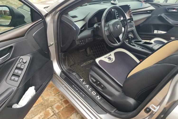 Used Toyota Avalon 2019 2.0L XLE Premium Edition China VI Driver Seat