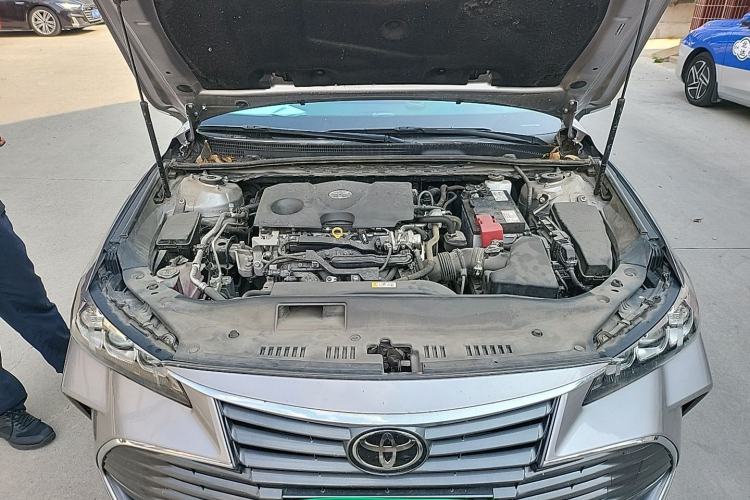 Used Toyota Avalon 2019 2.0L Luxury Edition China VI Standard Engine Bay