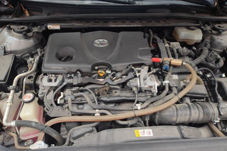 Used Toyota Avalon 2019 Dual-Engine 2.5L XLE Prestige Version China VI Standard Engine Bay