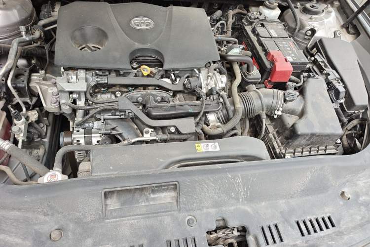 Used Toyota Avalon 2019 2.0L Luxury Edition China VI Standard Engine Bay
