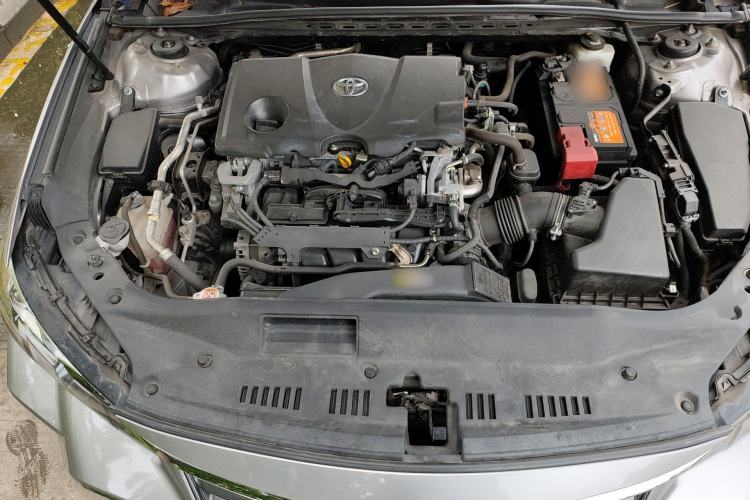 Used Toyota Avalon 2019 2.5L Touring Premium Version China VI Standard Engine Bay