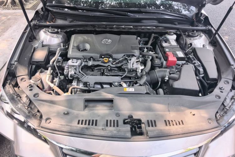 Used Toyota Avalon 2019 2.5L Touring Premium Version China VI Standard Engine Bay