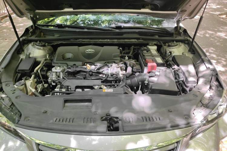 Used Toyota Avalon 2019 2.5L Touring Premium Version China V Standard Engine Bay