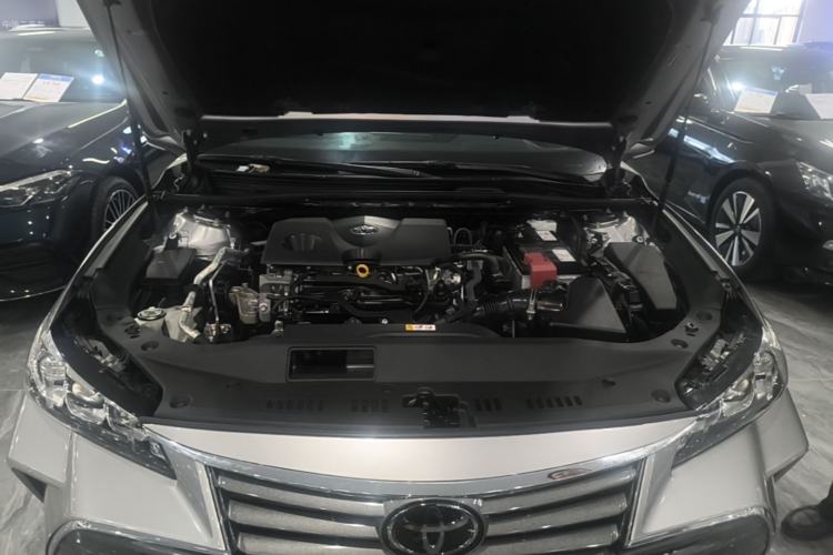 Used Toyota Avalon 2019 2.0L Luxury Edition China VI Standard Engine Bay