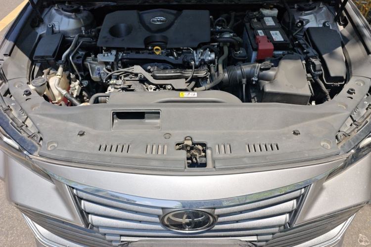 Used Toyota Avalon 2019 2.0L Luxury Edition China VI Standard Engine Bay