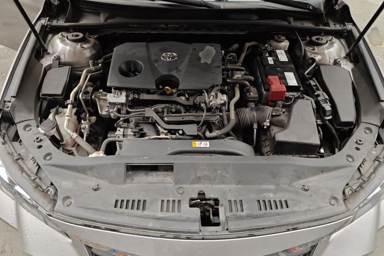 Used Toyota Avalon 2019 2.0L Luxury Edition China VI Standard Engine Bay