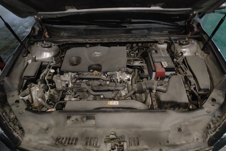 Used Toyota Avalon 2019 2.0L Luxury Edition China VI Standard Engine Bay