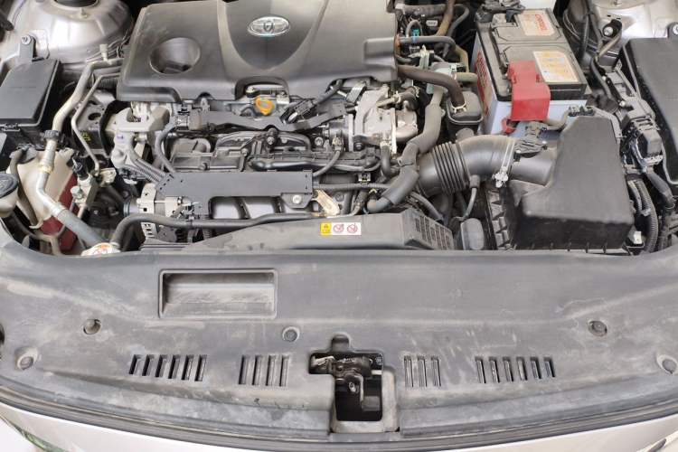Used Toyota Avalon 2019 2.5L Ambition Version China VI Standard Engine Bay