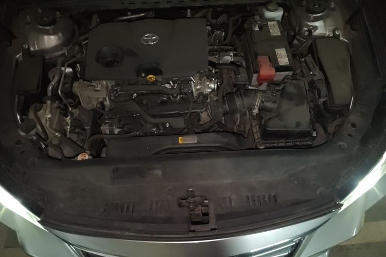 Used Toyota Avalon 2019 2.0L XLE Premium Edition China VI Engine Bay