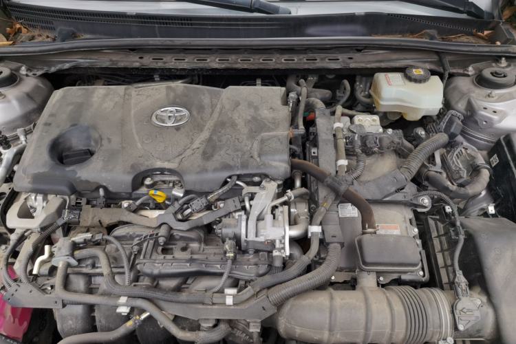 Used Toyota Avalon 2019 Dual-Engine 2.5L Luxury Edition China VI Standard Engine Bay