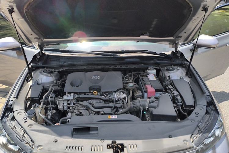 Used Toyota Avalon 2019 2.0L Luxury Edition China VI Standard Engine Bay
