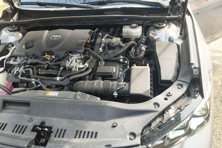 Used Toyota Avalon 2019 Dual-Engine 2.5L Luxury Edition China VI Standard Engine Bay Left