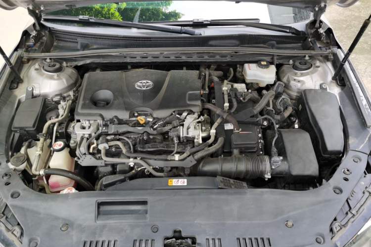 Used Toyota Avalon 2019 Dual-Engine 2.5L XLE Prestige Version China VI Standard Engine Bay Left
