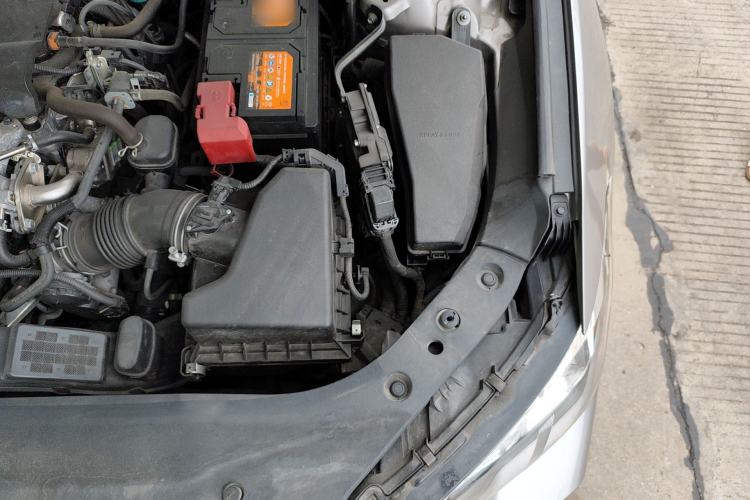 Used Toyota Avalon 2019 2.5L Touring Premium Version China VI Standard Engine Bay Left