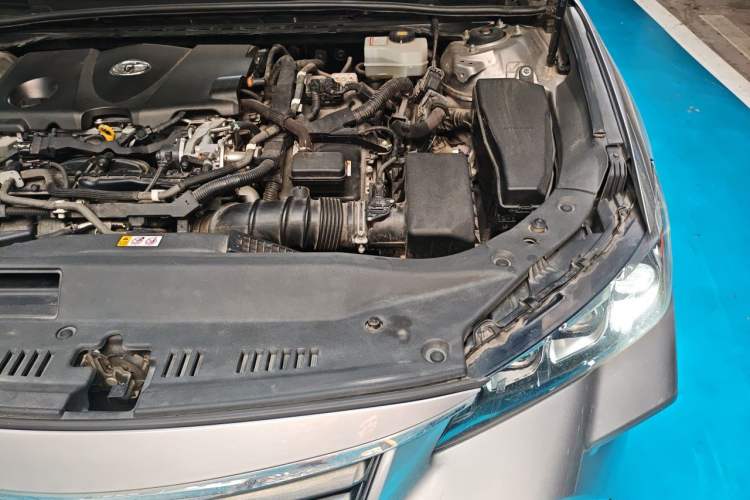 Used Toyota Avalon 2019 Dual-Engine 2.5L Luxury Edition China VI Standard Engine Bay Left