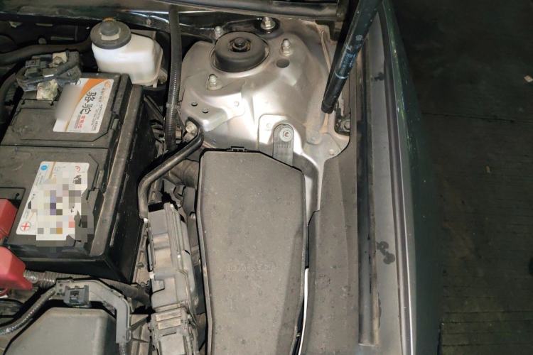 Used Toyota Avalon 2019 2.0L XLE Premium Edition China VI Engine Bay Left
