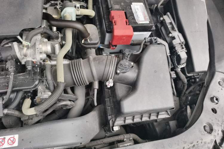 Used Toyota Avalon 2019 2.0L Luxury Edition China VI Standard Engine Bay Left