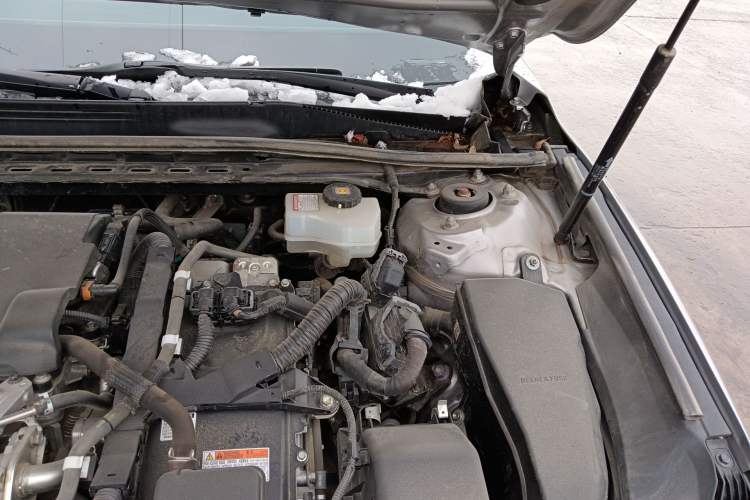 Used Toyota Avalon 2019 Dual-Engine 2.5L Luxury Edition China VI Standard Engine Bay Left