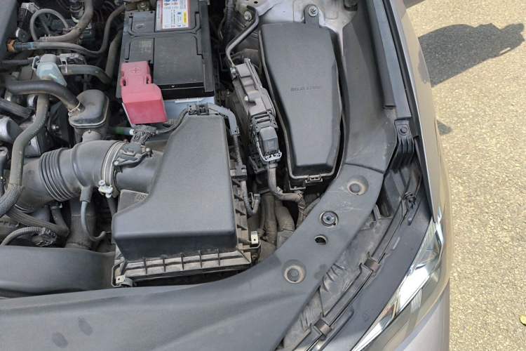 Used Toyota Avalon 2019 2.0L Luxury Edition China VI Standard Engine Bay Left