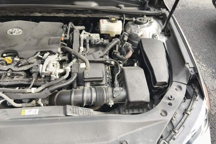 Used Toyota Avalon 2019 Dual-Engine 2.5L Luxury Edition China V Standard Engine Bay Left