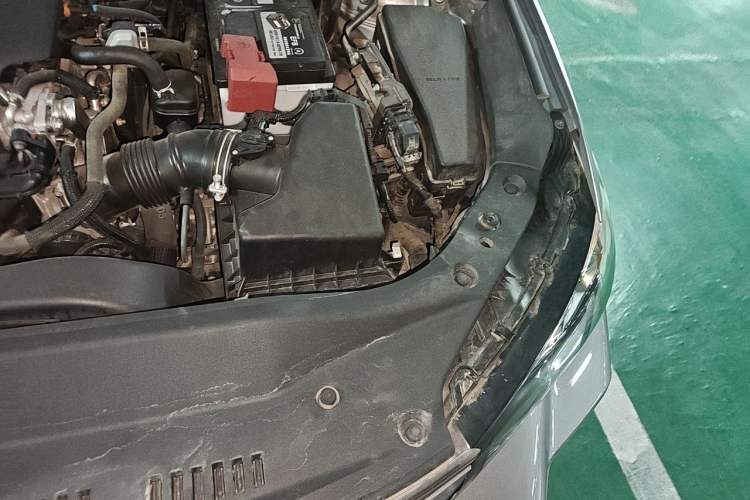 Used Toyota Avalon 2019 2.0L Luxury Edition China VI Standard Engine Bay Left