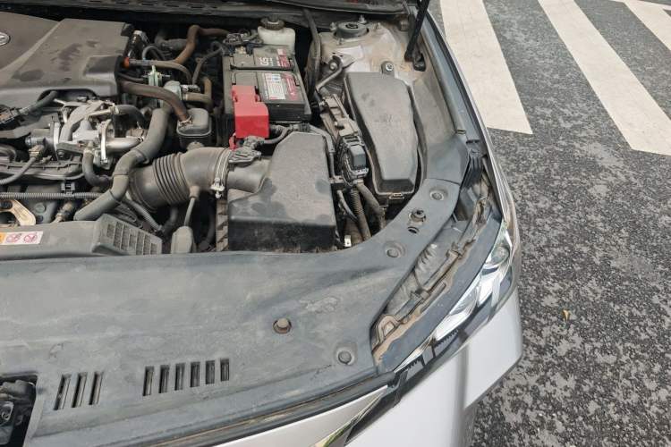 Used Toyota Avalon 2019 2.5L Touring Premium Version China VI Standard Engine Bay Left