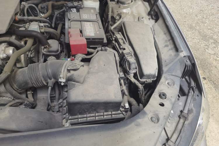 Used Toyota Avalon 2019 2.0L Luxury Edition China VI Standard Engine Bay Left