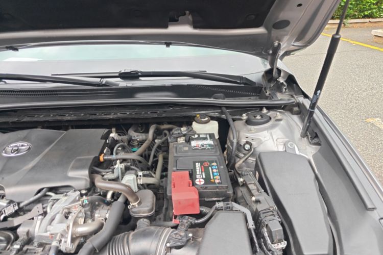Used Toyota Avalon 2019 2.5L Touring Premium Version China VI Standard Engine Bay Left