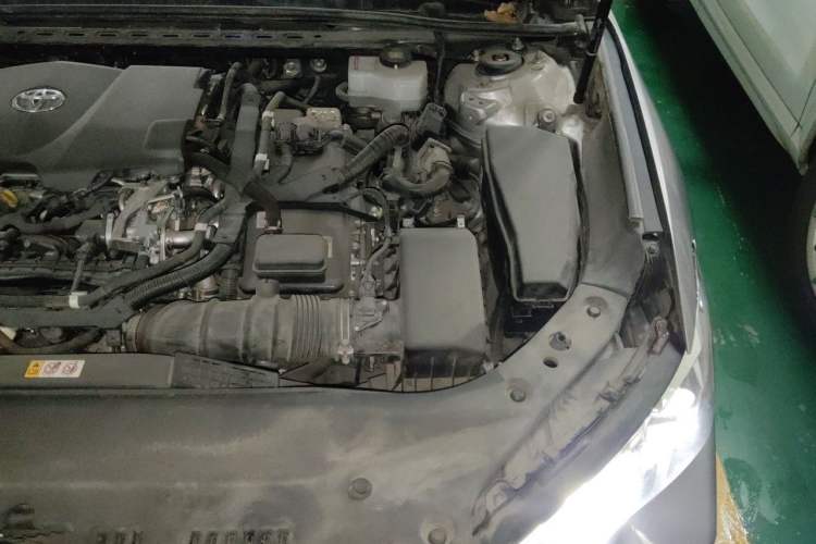 Used Toyota Avalon 2019 Dual-Engine 2.5L Limited Flagship Edition China V Standard Engine Bay Left