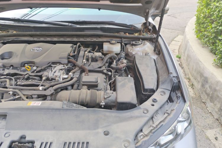 Used Toyota Avalon 2019 Dual-Engine 2.5L Luxury Edition China VI Standard Engine Bay Left