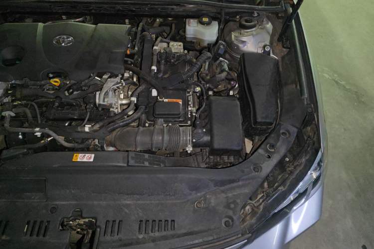 Used Toyota Avalon 2019 Dual-Engine 2.5L XLE Prestige Version China VI Standard Engine Bay Left