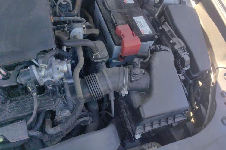 Used Toyota Avalon 2019 2.0L XLE Premium Edition China VI Engine Bay Left