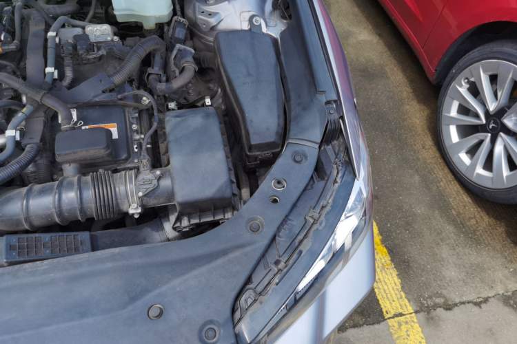 Used Toyota Avalon 2019 Dual-Engine 2.5L Luxury Edition China VI Standard Engine Bay Left