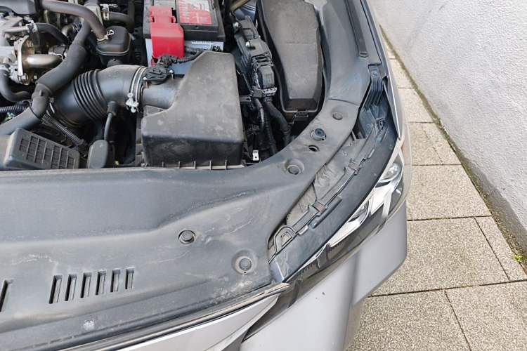 Used Toyota Avalon 2019 2.5L Touring Premium Version China VI Standard Engine Bay Left