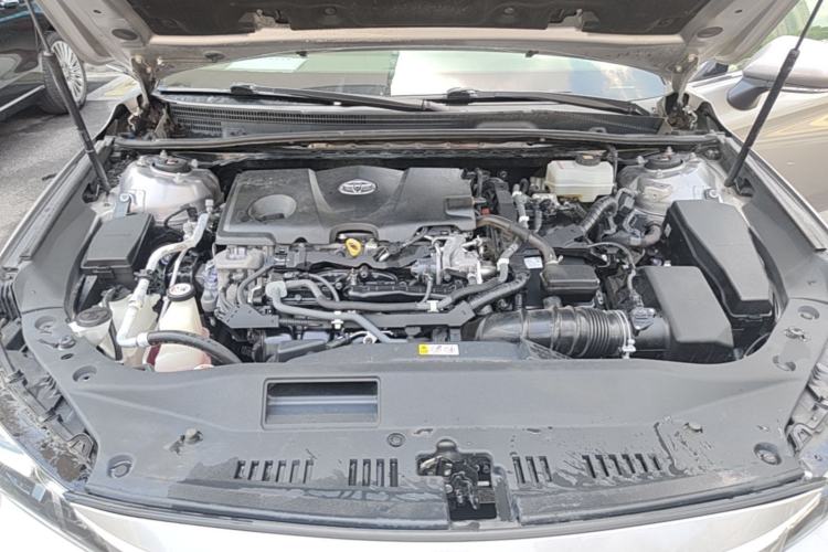 Used Toyota Avalon 2019 Dual-Engine 2.5L Luxury Edition China VI Standard Engine Bay