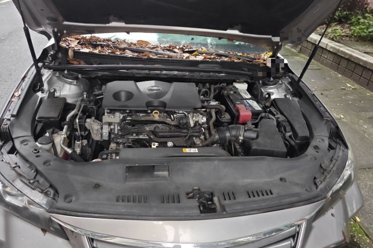 Used Toyota Avalon 2019 2.0L XLE Premium Edition China VI Engine Bay